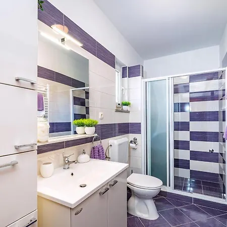 Moderne Nekic Im Zentrum Von Apartment